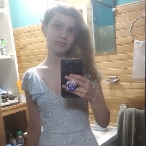 Meet your Posher, Ava